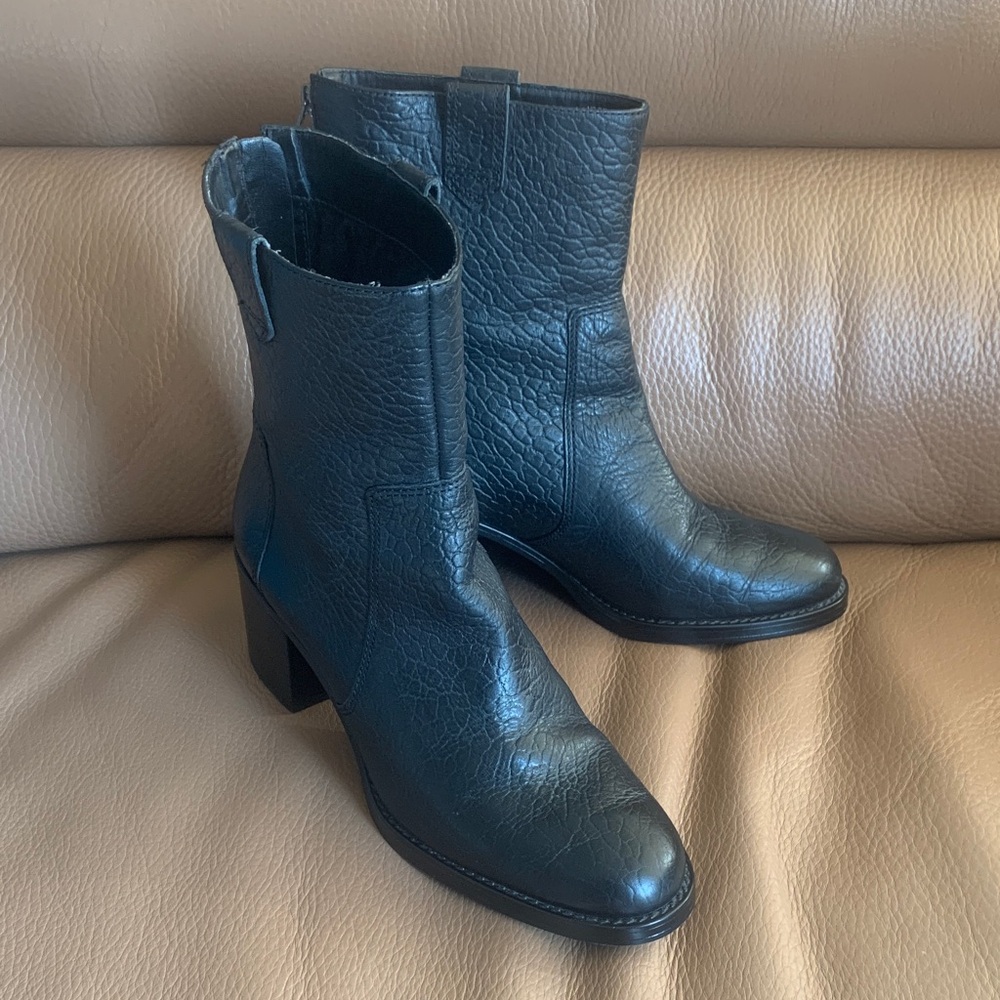 Vince Camuto Sz 9 “Zanilla” Heeled Boot